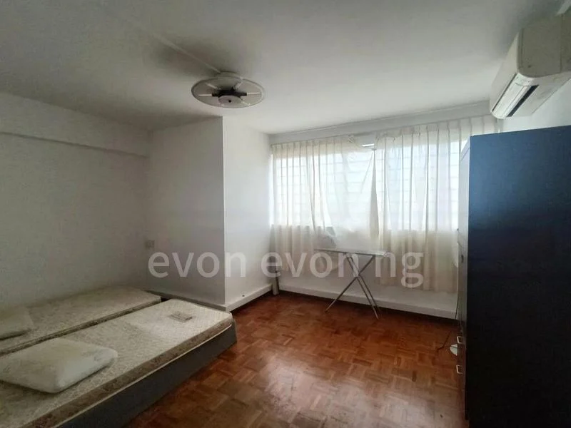 4 Room (4I) HDB for Sale in  84 Whampoa Drive - Image 4