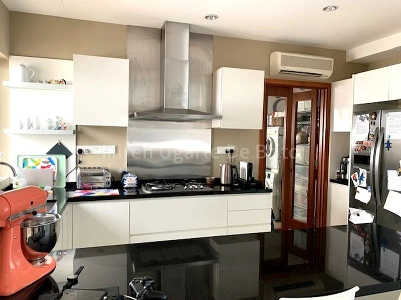 6 Bed Bungalow (Landed) for Rent in Duchess Crest - Image 1