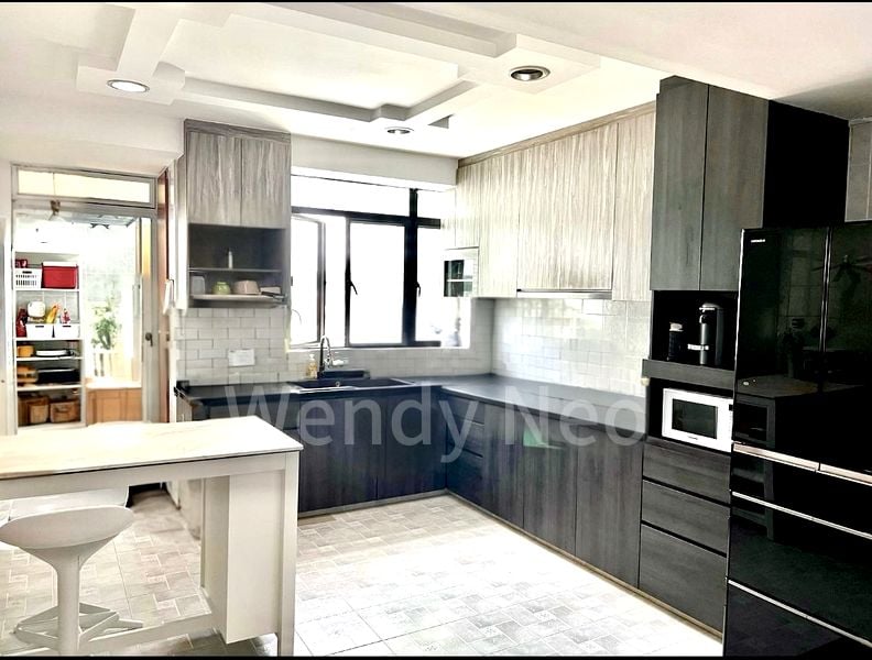 4 Bed Condo for Sale in  Fernwood Towers - Image 2