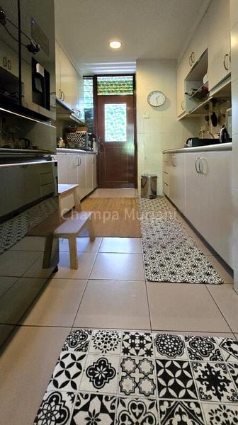 3 Bed Condo for Rent in  The Edgewater - Image 2