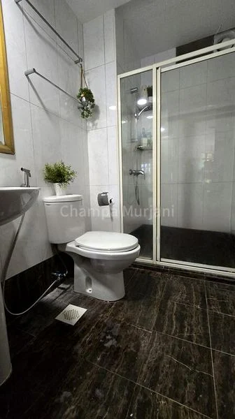 3 Bed Condo for Rent in  The Edgewater - Image 3