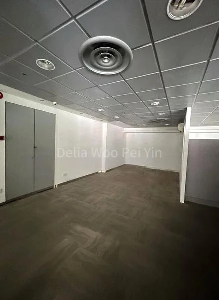 Light Industrial (B1) for Rent: Spacious B1 Unit for Car Showroom, Workshop, and/or Warehouse! - Image 13
