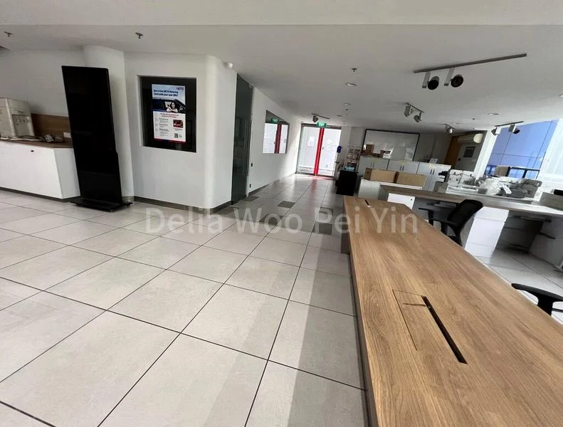 Light Industrial (B1) for Rent: Spacious B1 Unit for Car Showroom, Workshop, and/or Warehouse! - Image 17