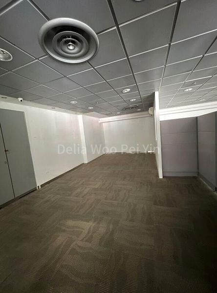 Light Industrial (B1) for Rent: Spacious B1 Unit for Car Showroom, Workshop, and/or Warehouse! - Image 12