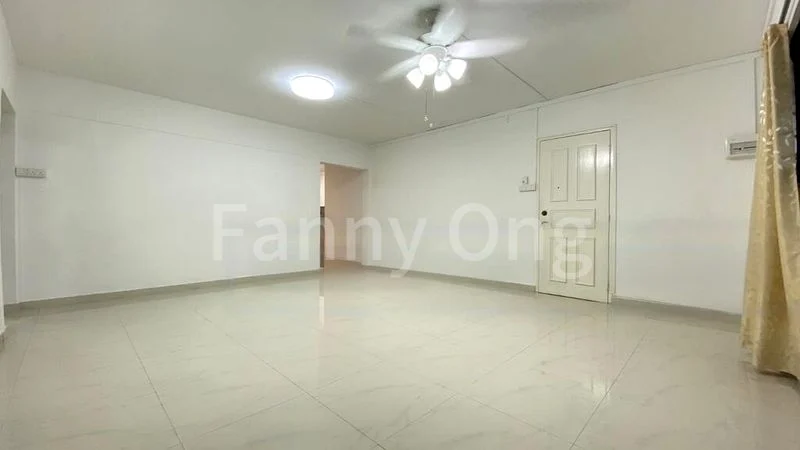 4 Room (4A) HDB for Rent in  324 Hougang Avenue 5 - Image 3