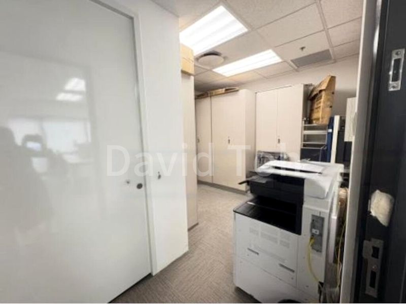 Office for Rent: High-Quality Fitted Office, City Hall - Image 1