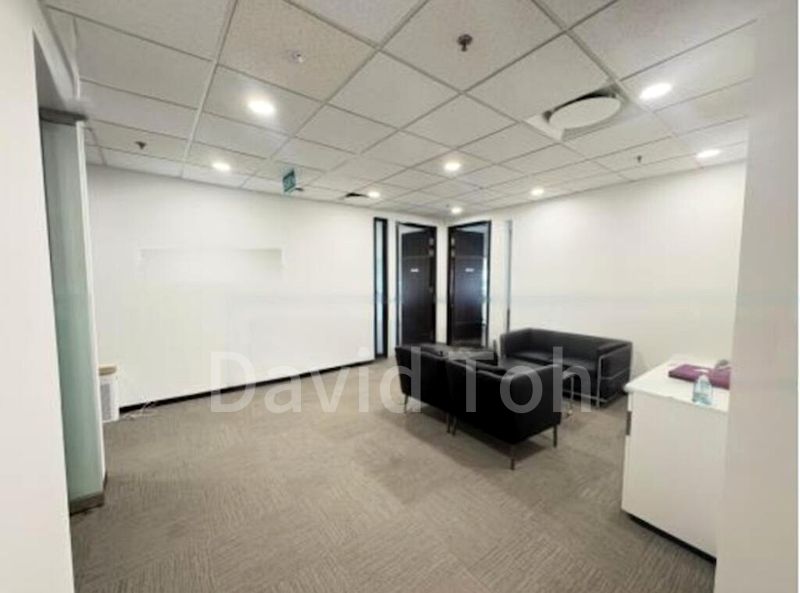 Office for Rent: High-Quality Fitted Office, City Hall - Image 2
