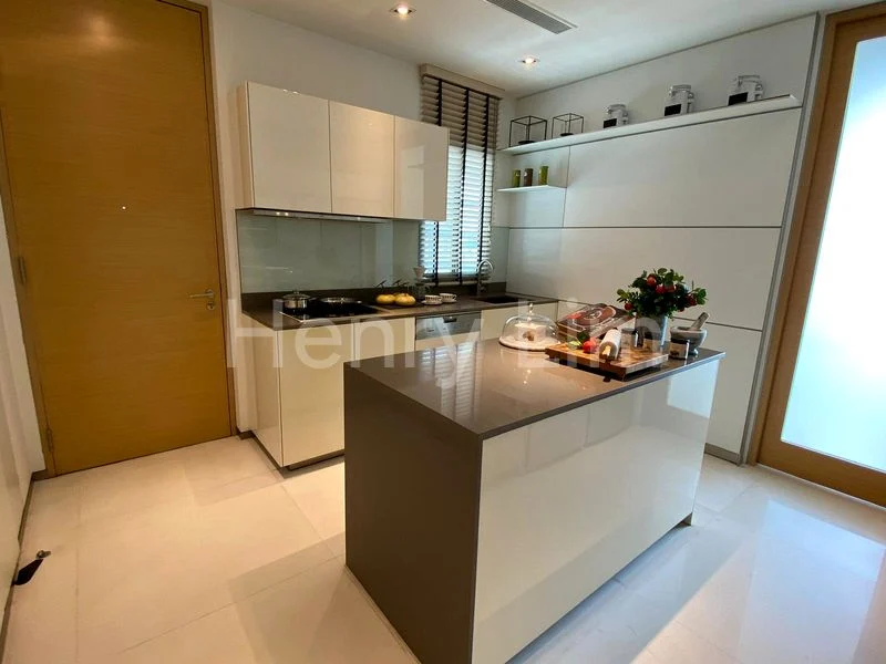 5 Bed Condo for Sale in Cliveden At Grange - Image 4