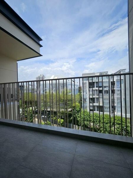 5 Bed Condo for Sale in Baywind Residences - Image 1
