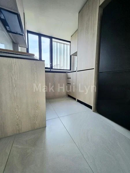 5 Bed Condo for Sale in Baywind Residences - Image 2