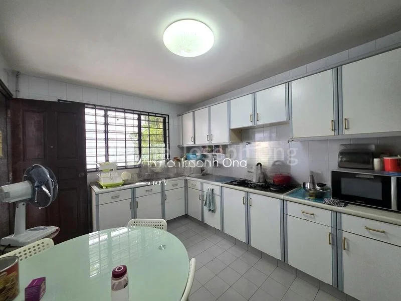 3 Bed Terraced House (Landed) for Sale in  Kent Ridge Drive - Image 2