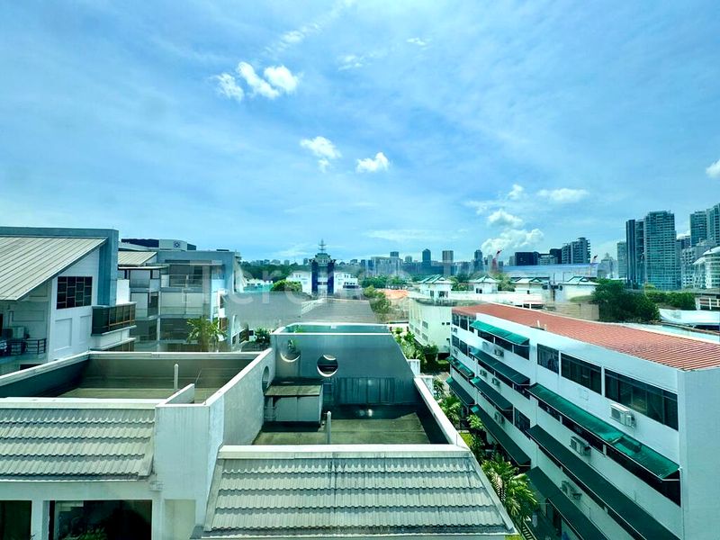 2 Bed Apartment (Condo) for Sale in  Carlyx Green - Image 5