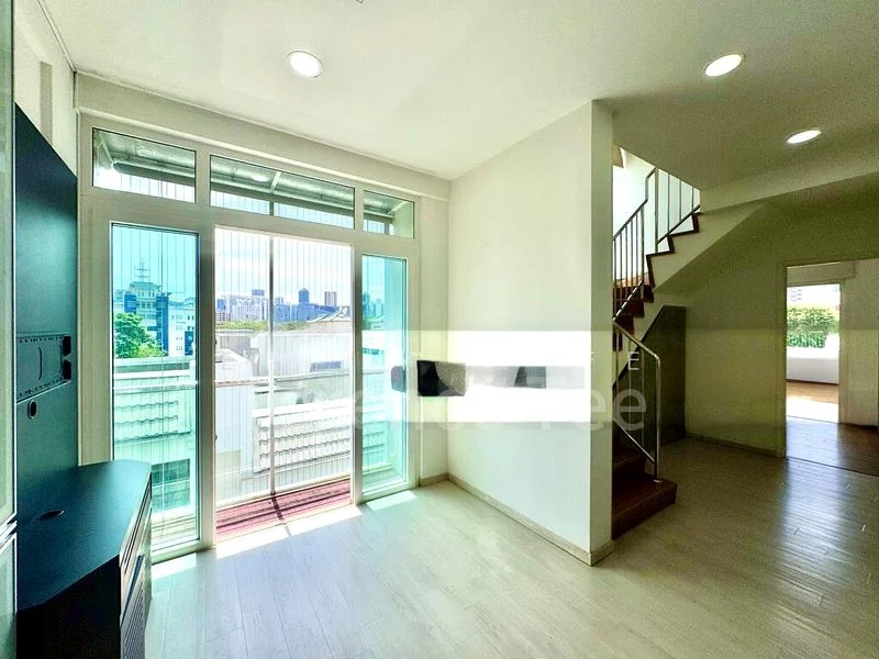 2 Bed Apartment (Condo) for Sale in  Carlyx Green - Image 1