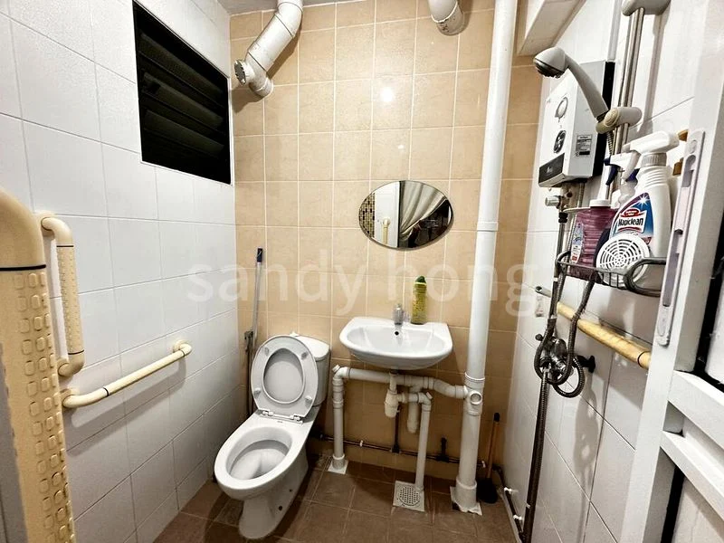 4 Room (4NG) HDB for Sale in 486 Jurong West Avenue 1 - Image 4