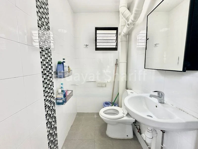 4 Room (4S) HDB for Sale in  142 Bedok Reservoir Road - Image 6