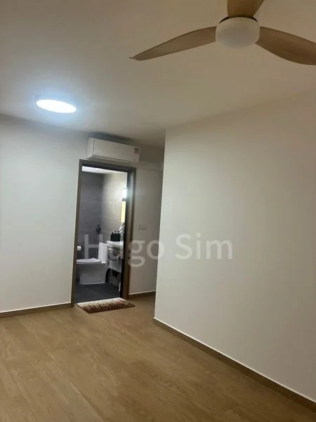 Master Room (HDB) for Rent in 376A Canberra Drive - Image 4