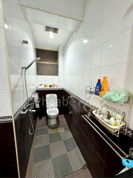 4 Bed Corner Terrace (Landed) for Sale in  Sennett Estate - Image 2