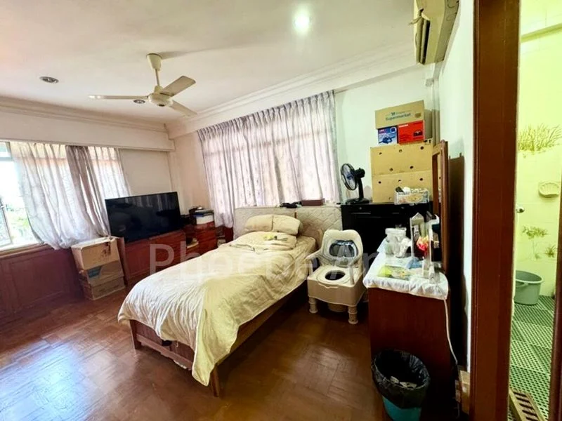 4 Bed Corner Terrace (Landed) for Sale in  Sennett Estate - Image 5