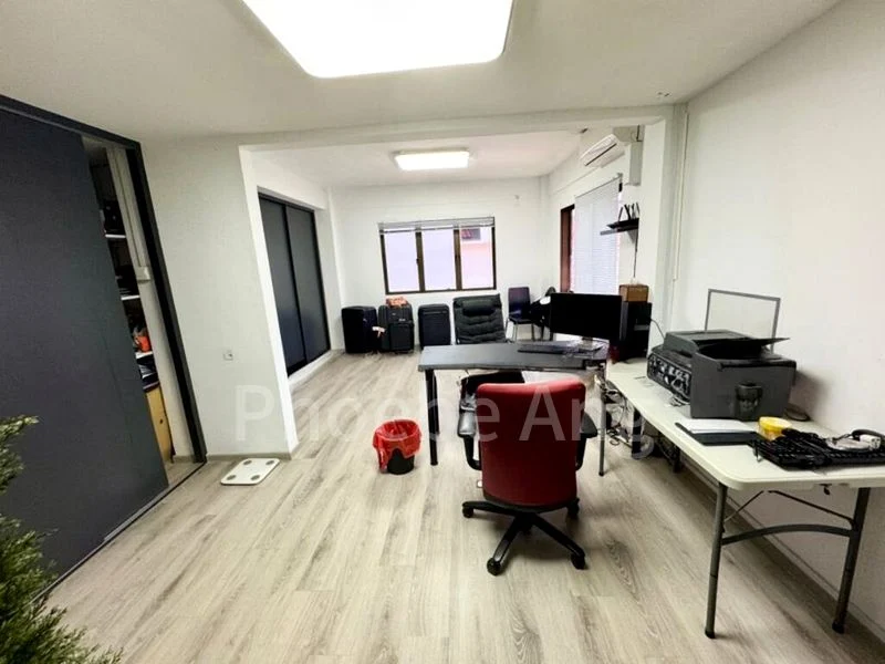 4 Bed Corner Terrace (Landed) for Sale in  Sennett Estate - Image 6