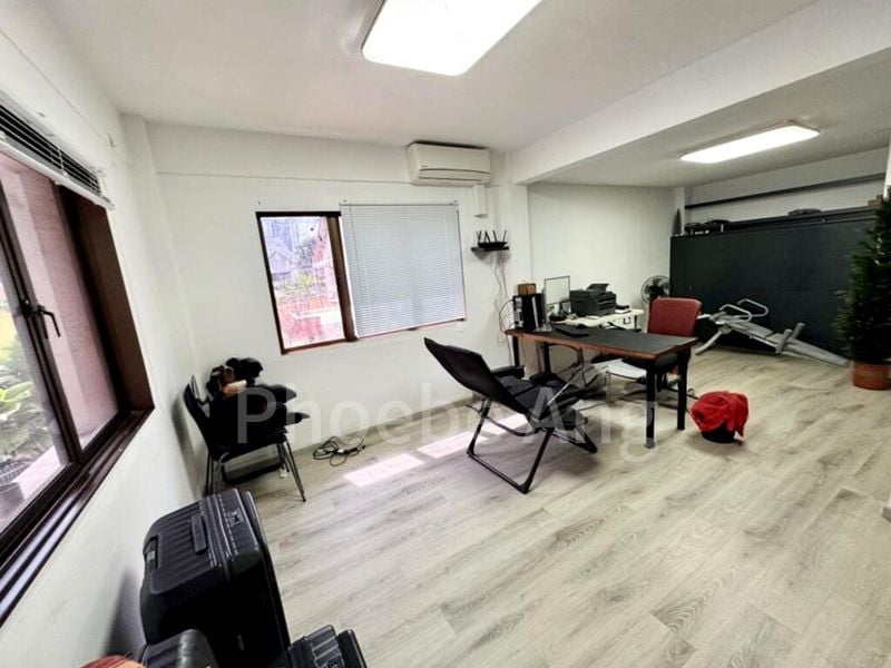 4 Bed Corner Terrace (Landed) for Sale in  Sennett Estate - Image 7