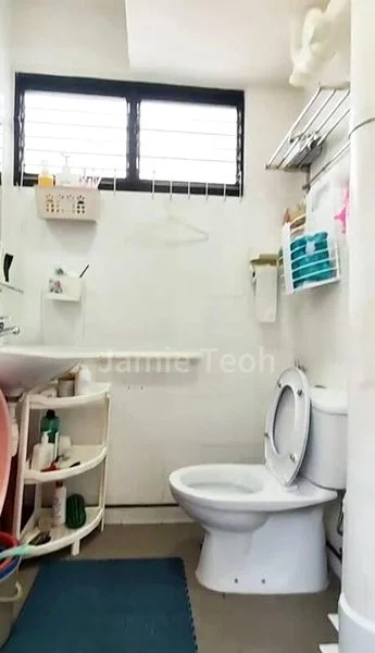 Common Room (HDB) for Rent in  421 Bedok North Road - Image 4