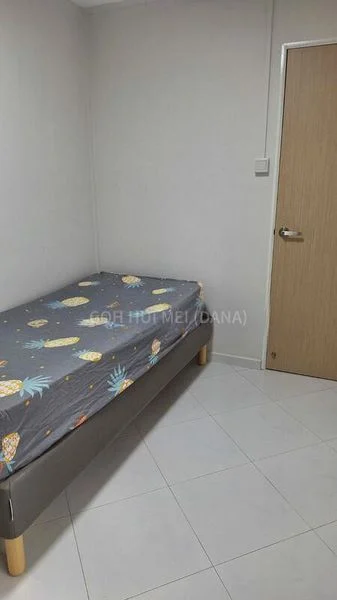 Common Room (HDB) for Rent in  960 Hougang Avenue 9 - Image 3