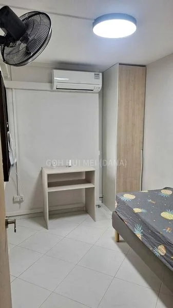 Common Room (HDB) for Rent in  960 Hougang Avenue 9 - Image 2