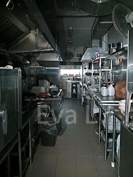 Shop / Shophouse for Rent: 2-Storey F&B Unit on Jalan Besar - Image 4