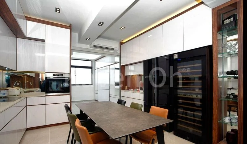 3 Bed Terraced House (Landed) for Sale in  Thomson Garden Estate - Image 2