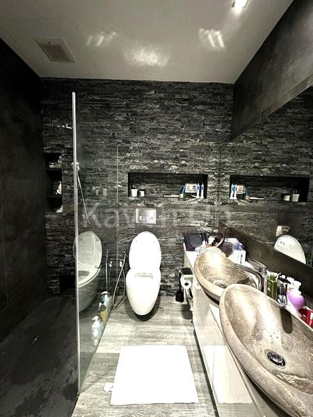 3 Bed Terraced House (Landed) for Sale in  Thomson Garden Estate - Image 7