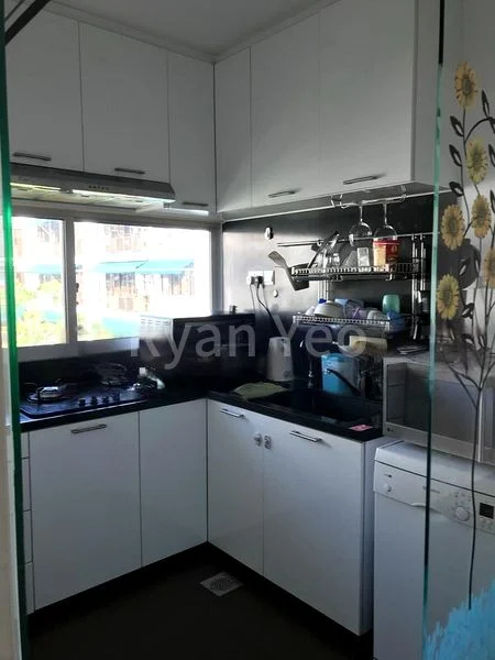 2 Bed Terraced House (Landed) for Rent in Carlisle Road - Image 3