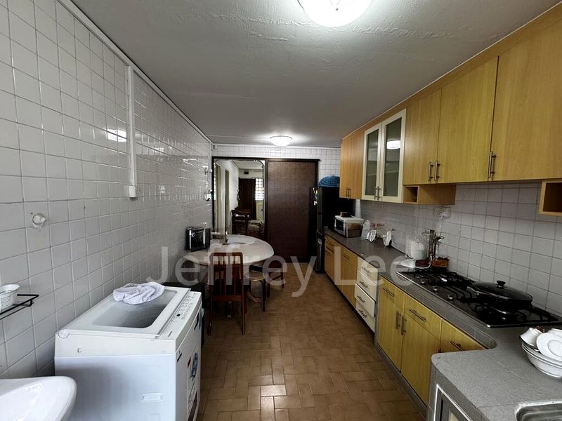 3 Room (3NG) HDB for Sale in  104 Serangoon North Avenue 1 - Image 2