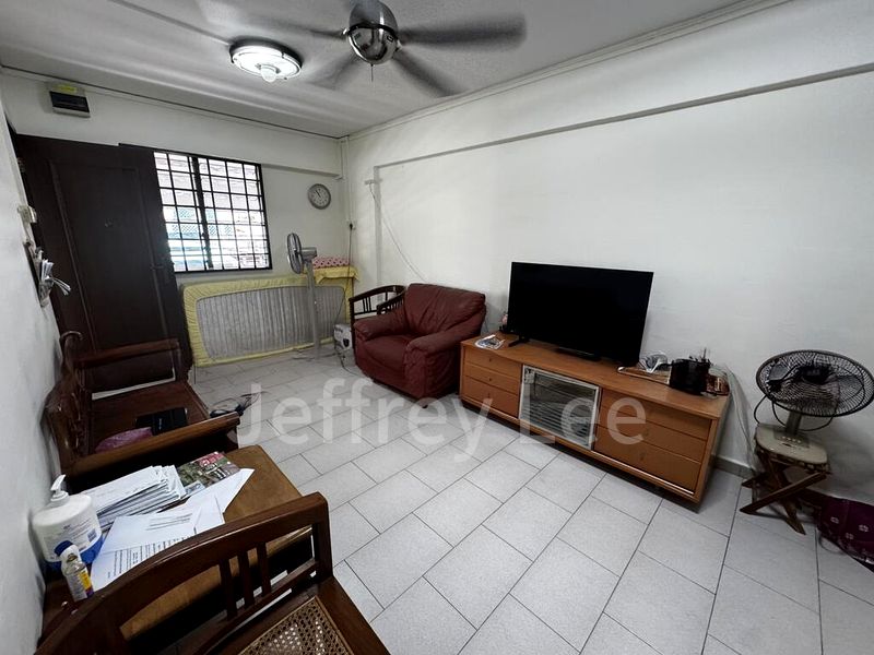 3 Room (3NG) HDB for Sale in  104 Serangoon North Avenue 1 - Image 1
