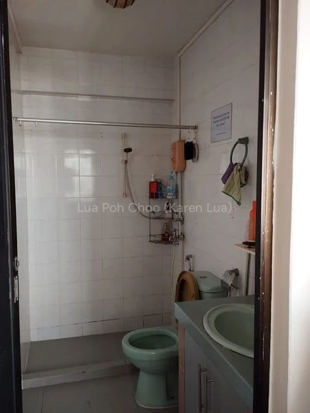 Common Room (HDB) for Rent in  576 Hougang Avenue 4 - Image 5