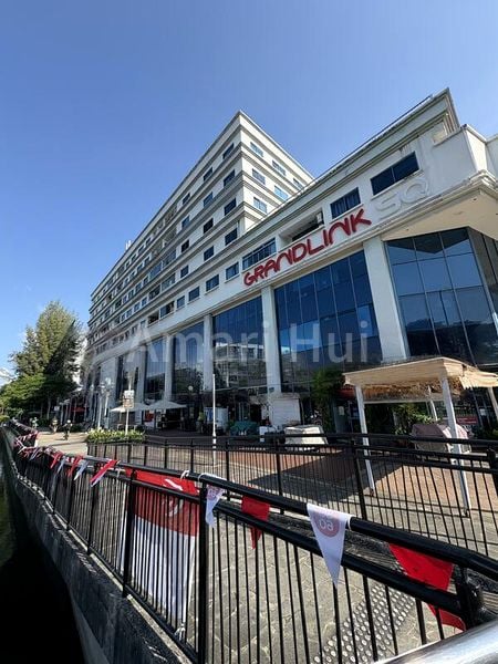 Food & Beverage for Rent: Grandlink Square - Image 3