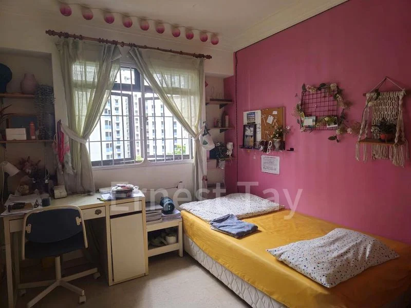 5 Room (5I) HDB for Sale in  192A Rivervale Drive - Image 8