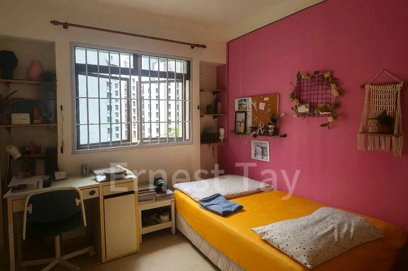 5 Room (5I) HDB for Sale in  192A Rivervale Drive - Image 3