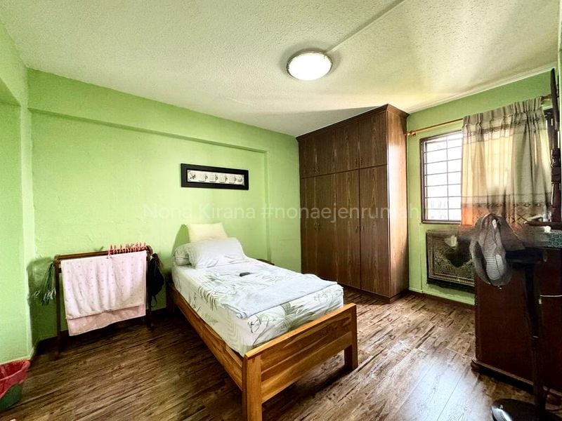 5 Room (5STD) HDB for Sale in  217 Lorong 8 Toa Payoh - Image 8