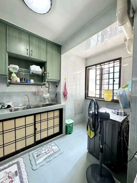 5 Room (5STD) HDB for Sale in  217 Lorong 8 Toa Payoh - Image 4