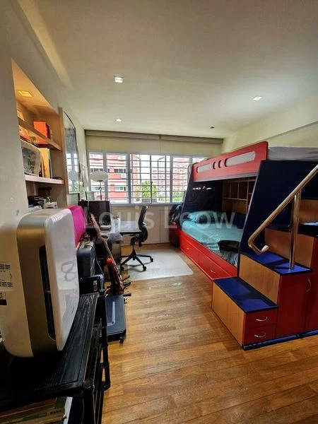 Executive HDB for Sale in  607 Elias Road - Image 1