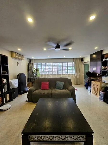 Executive HDB for Sale in  607 Elias Road - Image 13