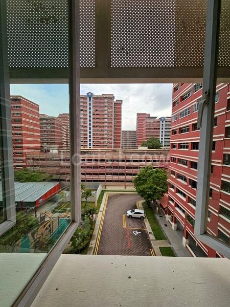 Executive HDB for Sale in  607 Elias Road - Image 11