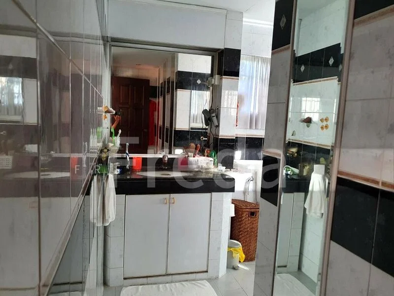 Room (Landed) for Rent in  Watten Estate - Image 6