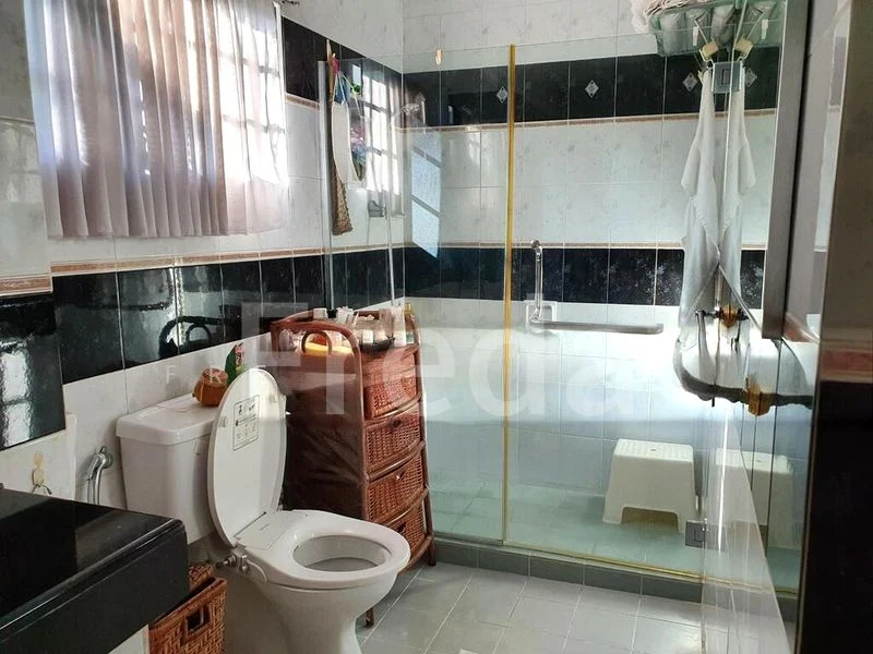 Room (Landed) for Rent in  Watten Estate - Image 7