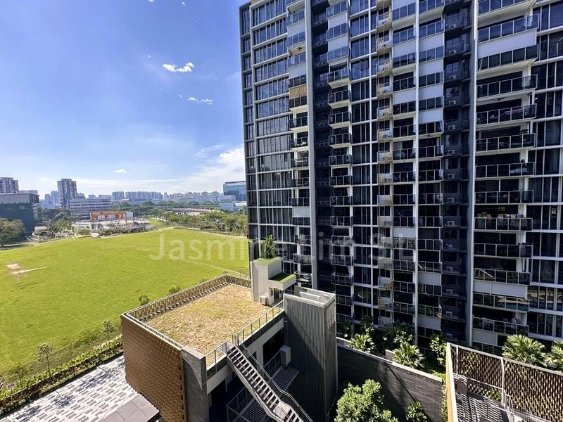 3 Bed Condo for Rent in  Penrose - Image 5