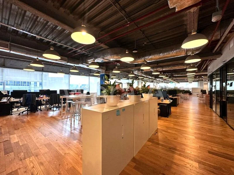 Office for Rent: UE Square - Image 1