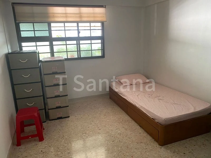 Common Room (HDB) for Rent in  179 Ang Mo Kio Avenue 5 - Image 1