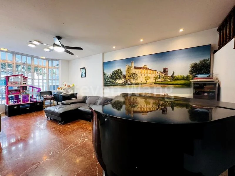 5 Bed Terraced House (Landed) for Rent in  Serangoon Avenue 3 - Image 2