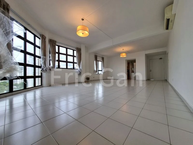 4 Bed Apartment (Condo) for Rent in  Parkway View - Image 3