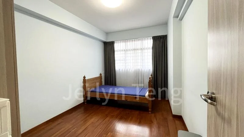 5 Room (5I) HDB for Rent in 440B Bukit Batok West Avenue 8 - Image 2